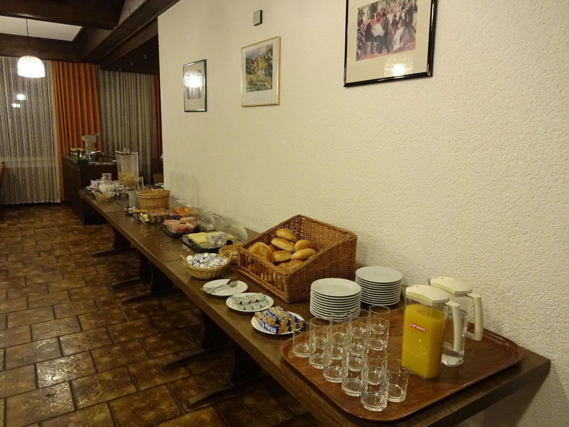 嘎斯霍夫祖姆罗斯酒店 韦特海姆 外观 照片